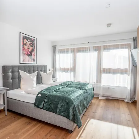 Spielberg Apartman *