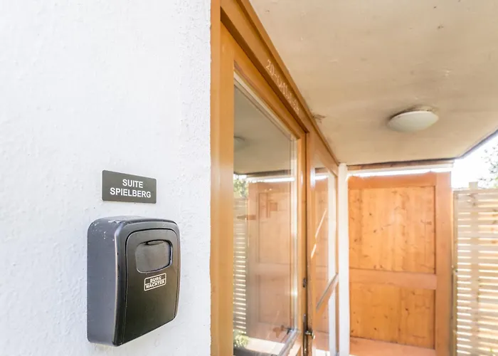 Spielberg Apartman *